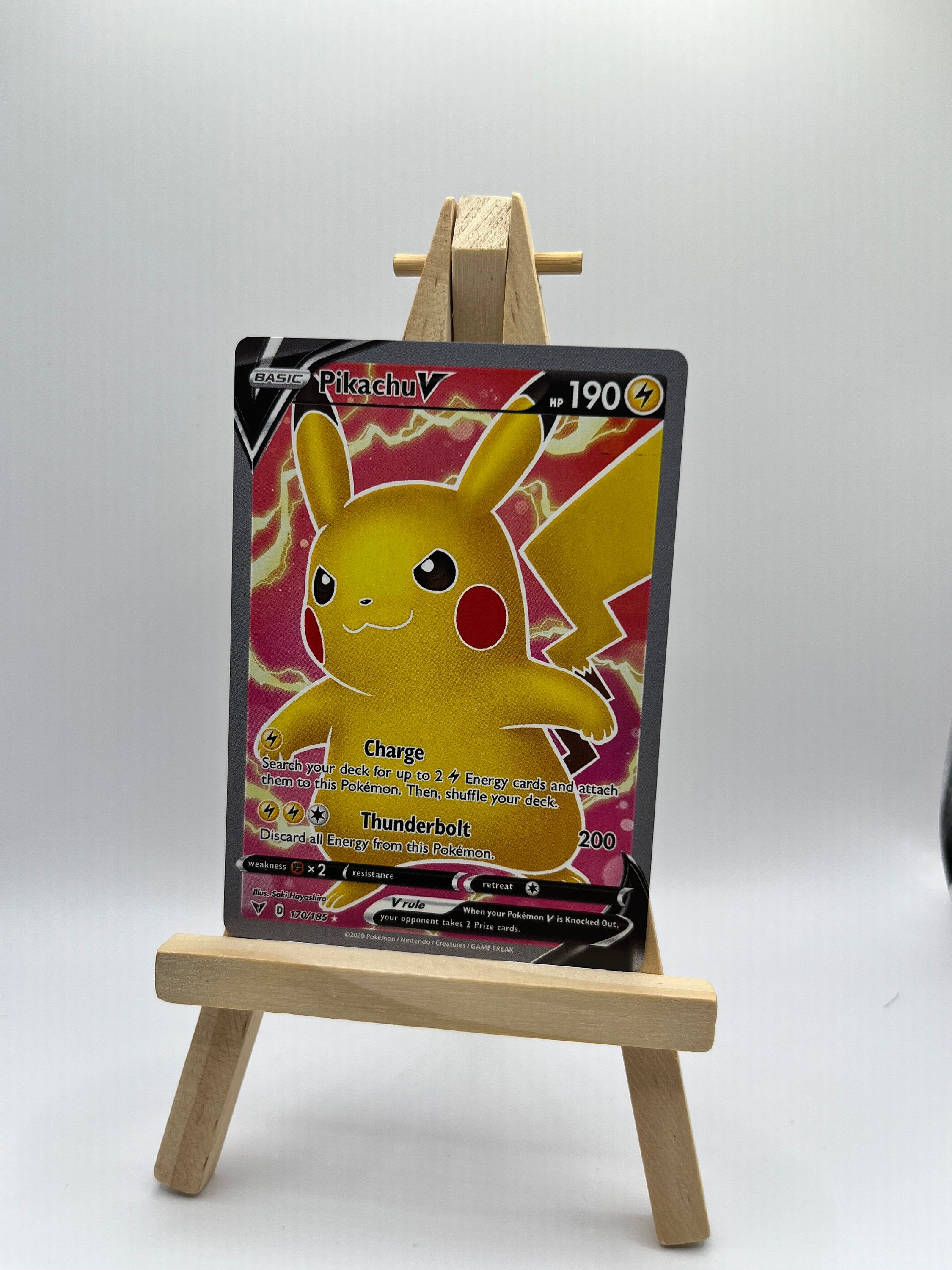 Pikachu V (Full Art) - SWSH04: Vivid Voltage (SWSH04)