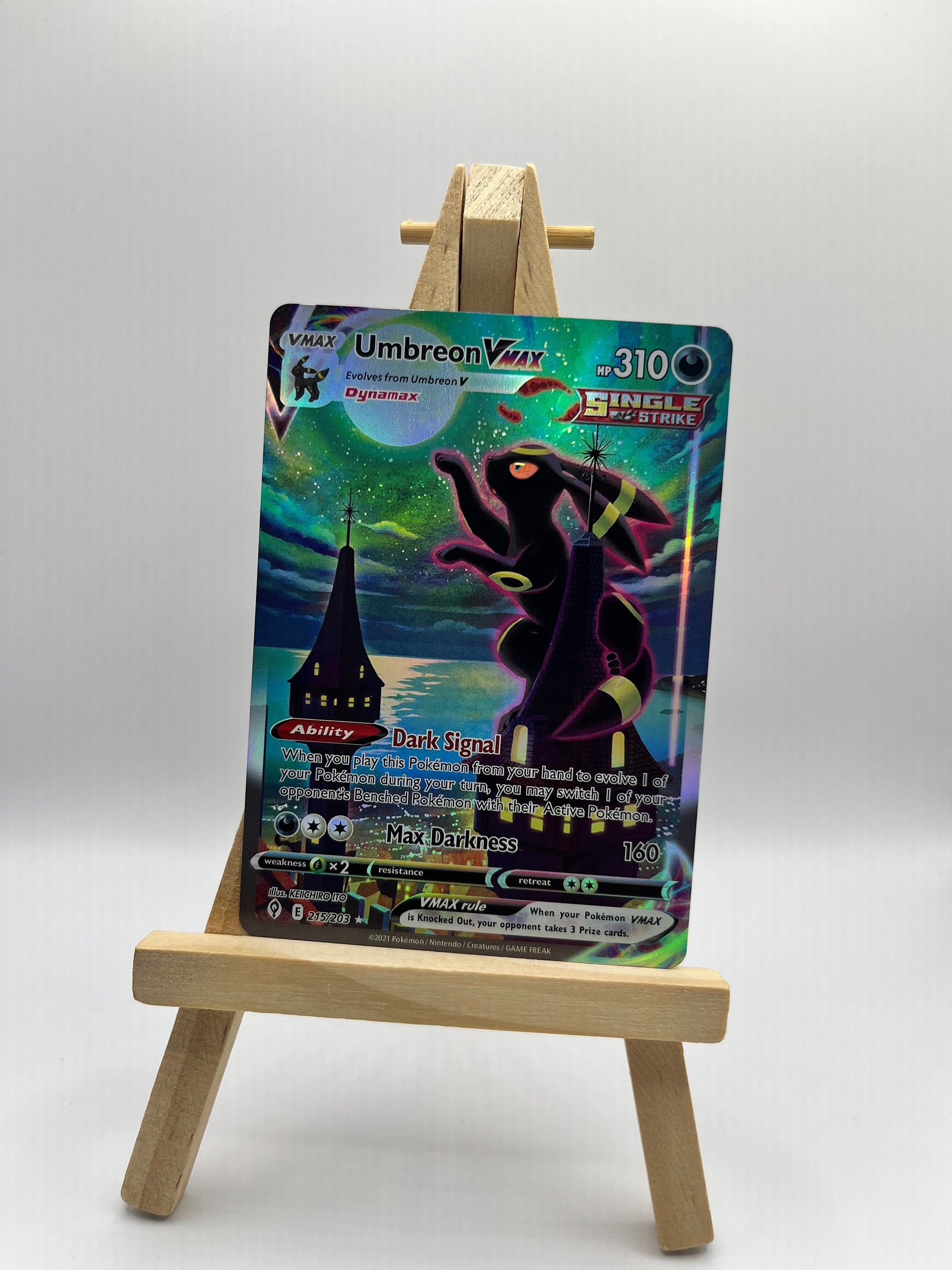 pokemon tcg evolving skies 095 203 umbreon vmax card Umbreon VMAX (Alternate Art Secret)