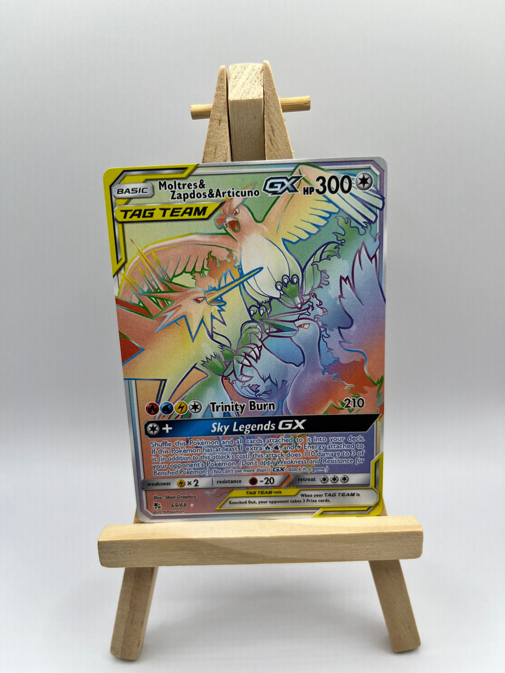 pokemon card moltres zapdos articuno rainbow rare Moltres & Zapdos Articuno GX (Secret) Hidden Fates (HIF)